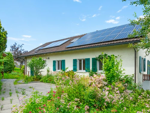 Mehrgenerationenhaus mit schönem Garten