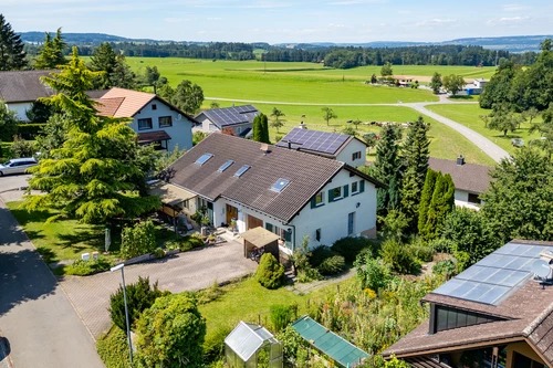 Zweifamilienhaus an ruhiger, ländlicher Lage