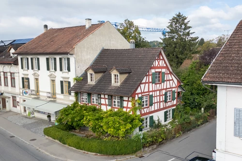 Historisches Riegelhaus einseitig angebaut