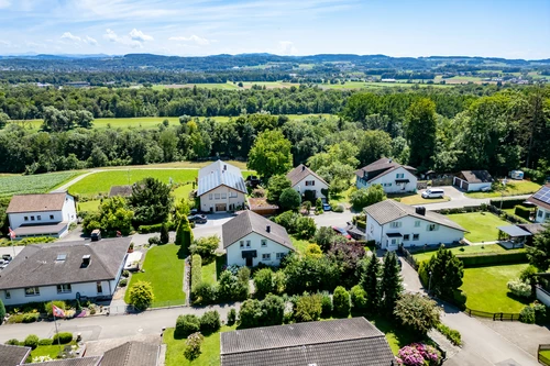 Blick von Norden über die Liegenschaft und die Thurebene