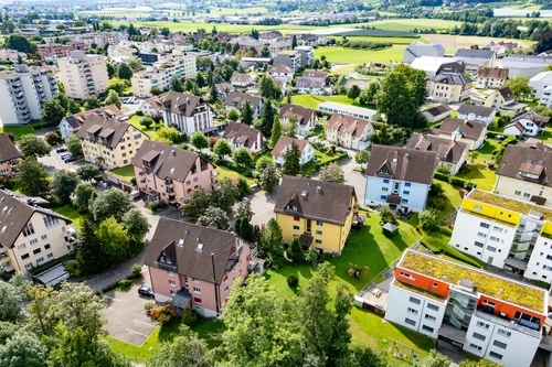 in einem familienfreundlichen Wohnquartier gelegen