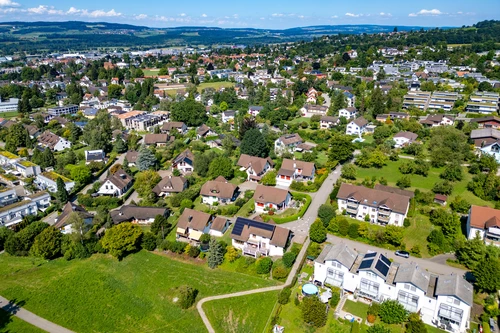 an Südhanglage oberhalb der Altstadt